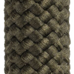 Farbprobe Military Olive im Kletterseil-Material für Loop und Climber; olivgrüner Mantel, robuste Haptik, Outdoor-tauglich.