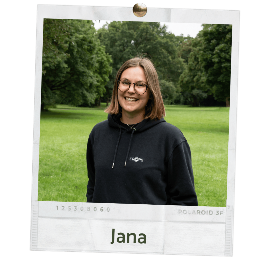 Jana kümmert sich bei uns um Social Media und das Marketing | C-Rope Kamerazubehör